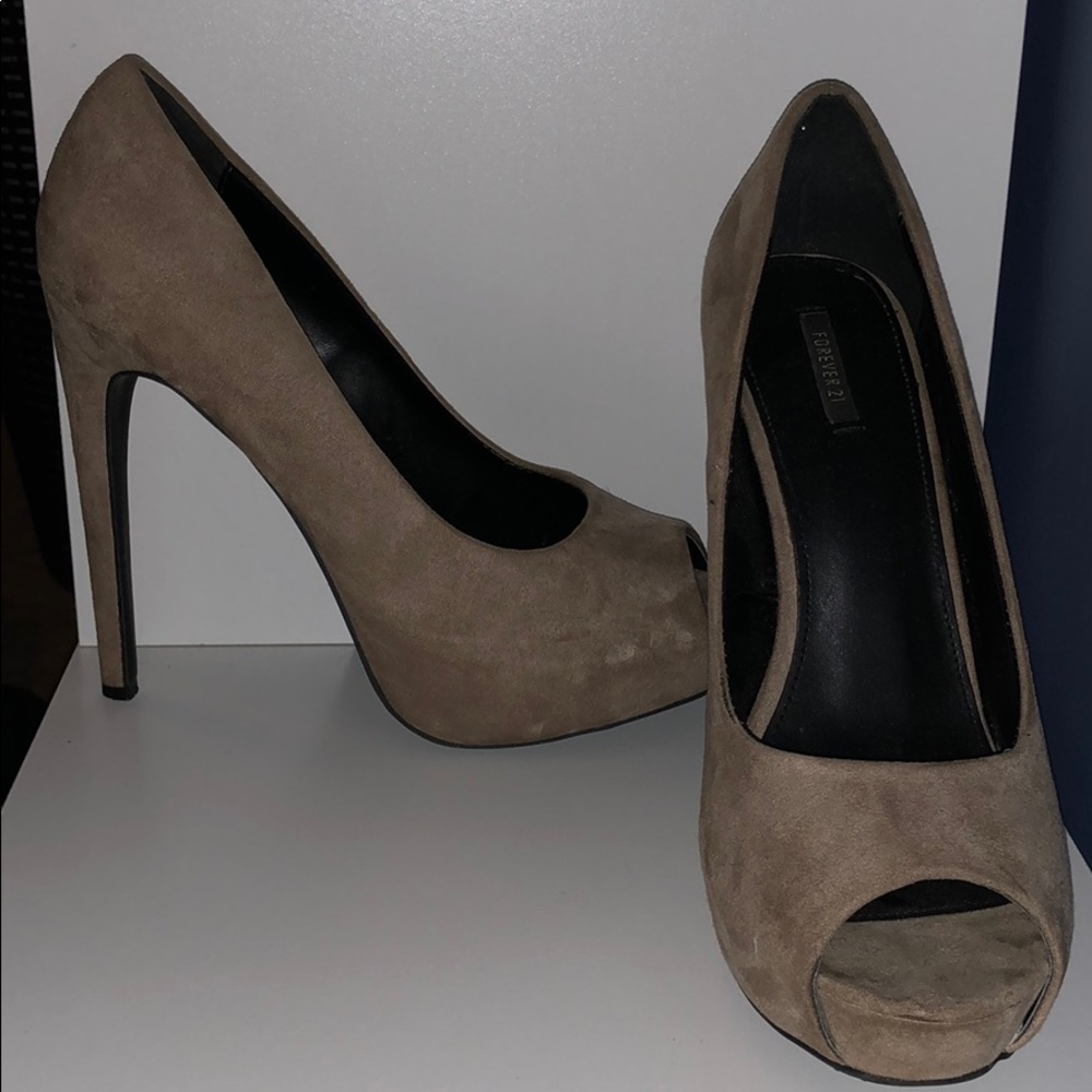 Tan Heels